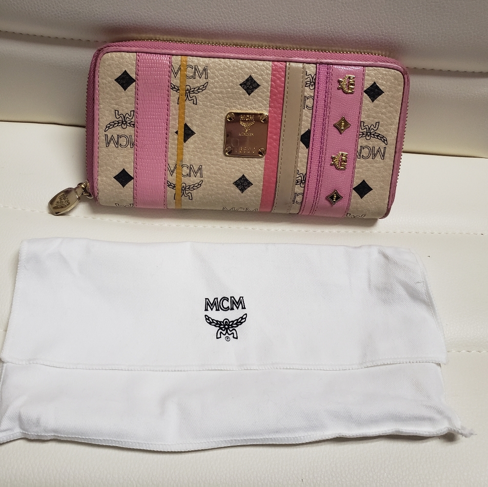 MCM Limited Edition Visetos Zippy Wallet